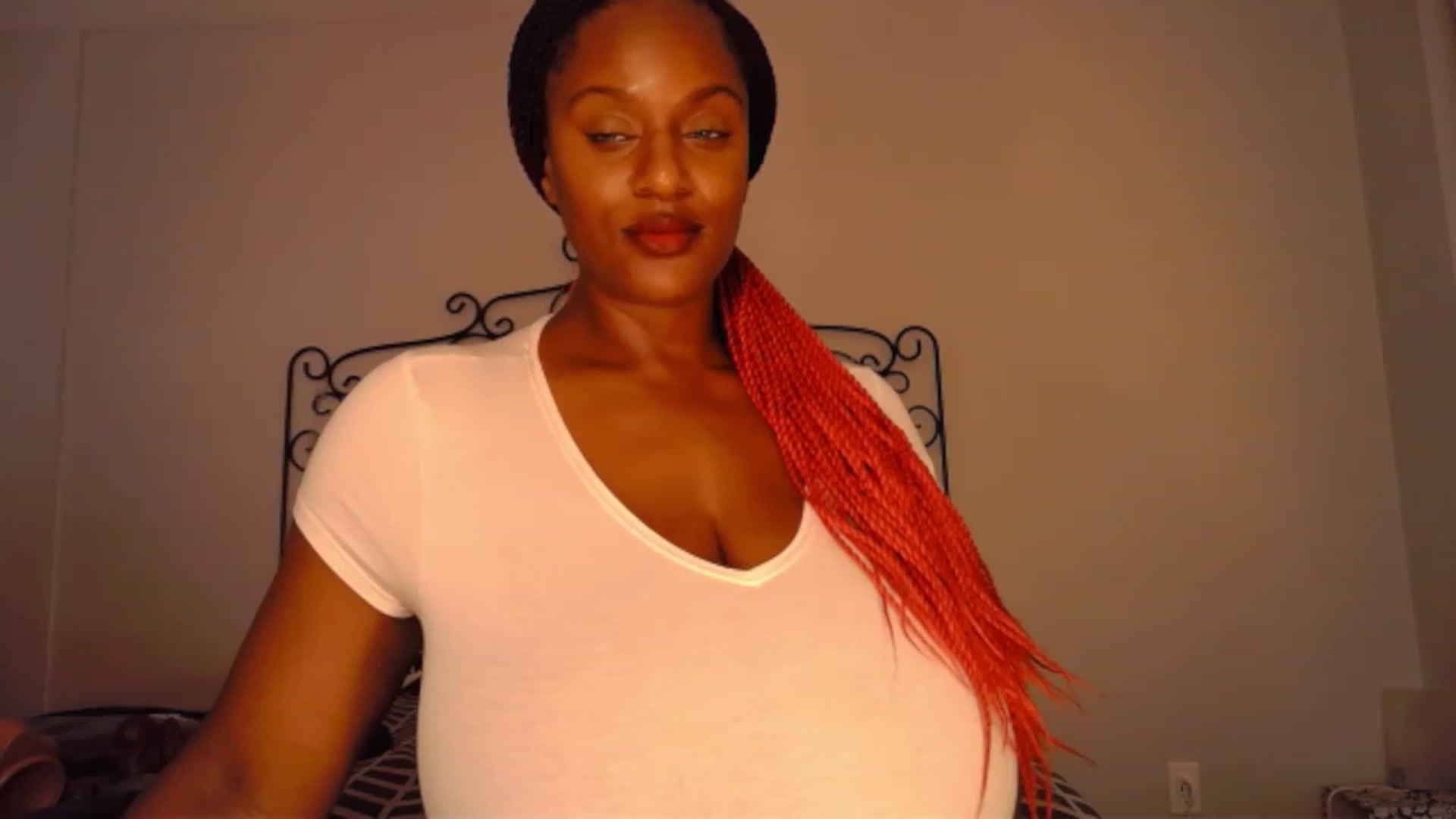 TheIconicGirl video thumbnail