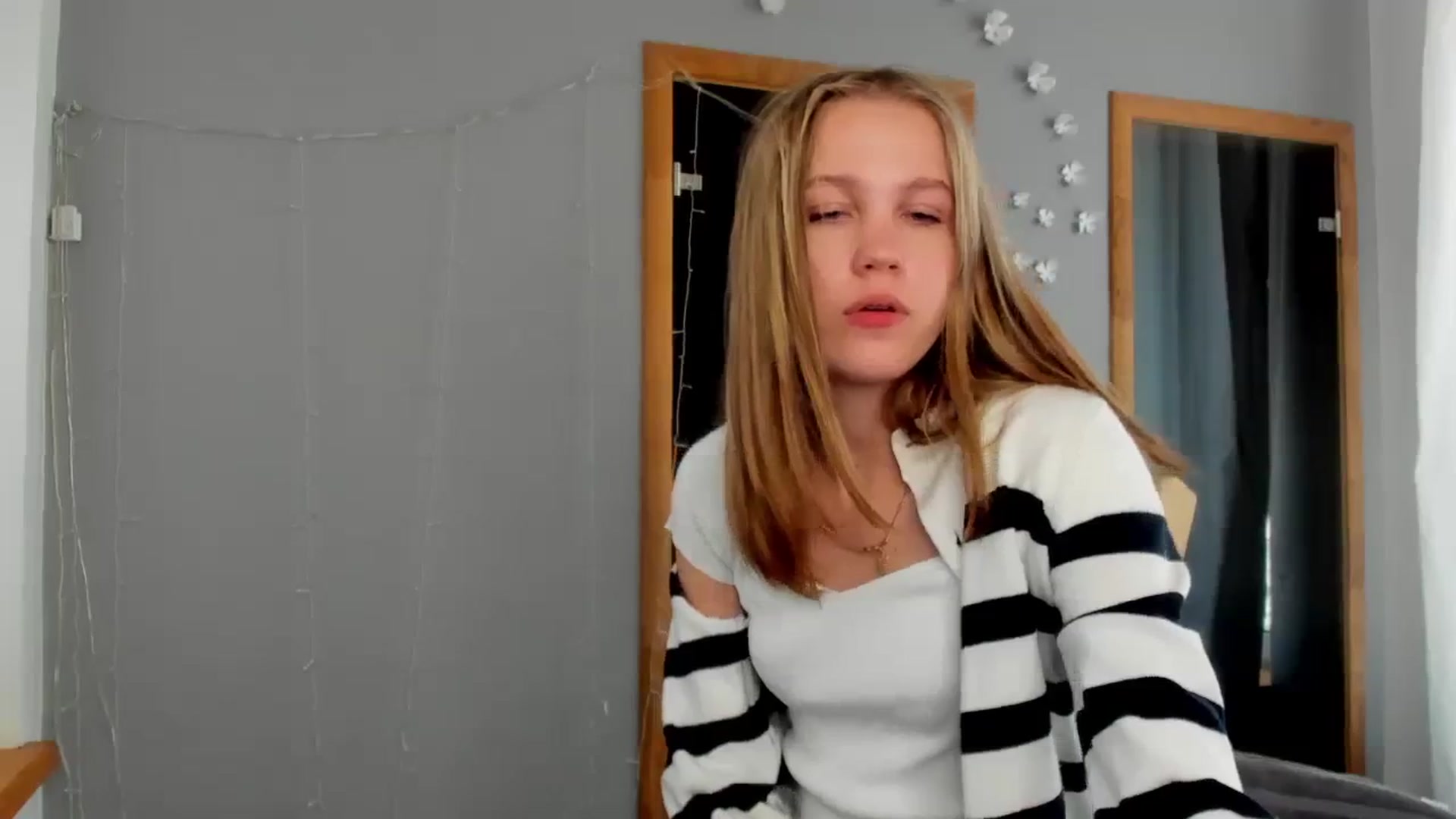 Kate_Lewiss video thumbnail