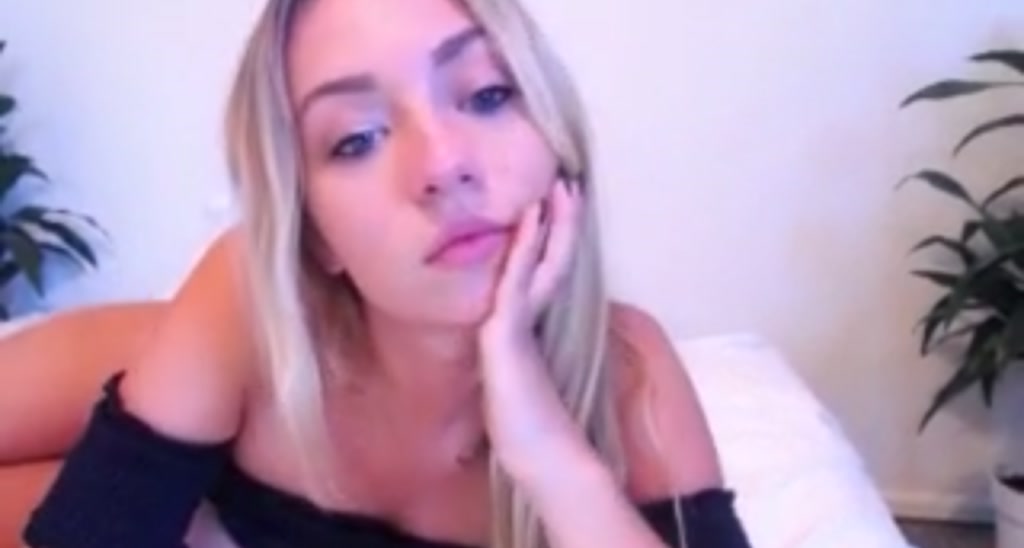 AnaFoxx video thumbnail