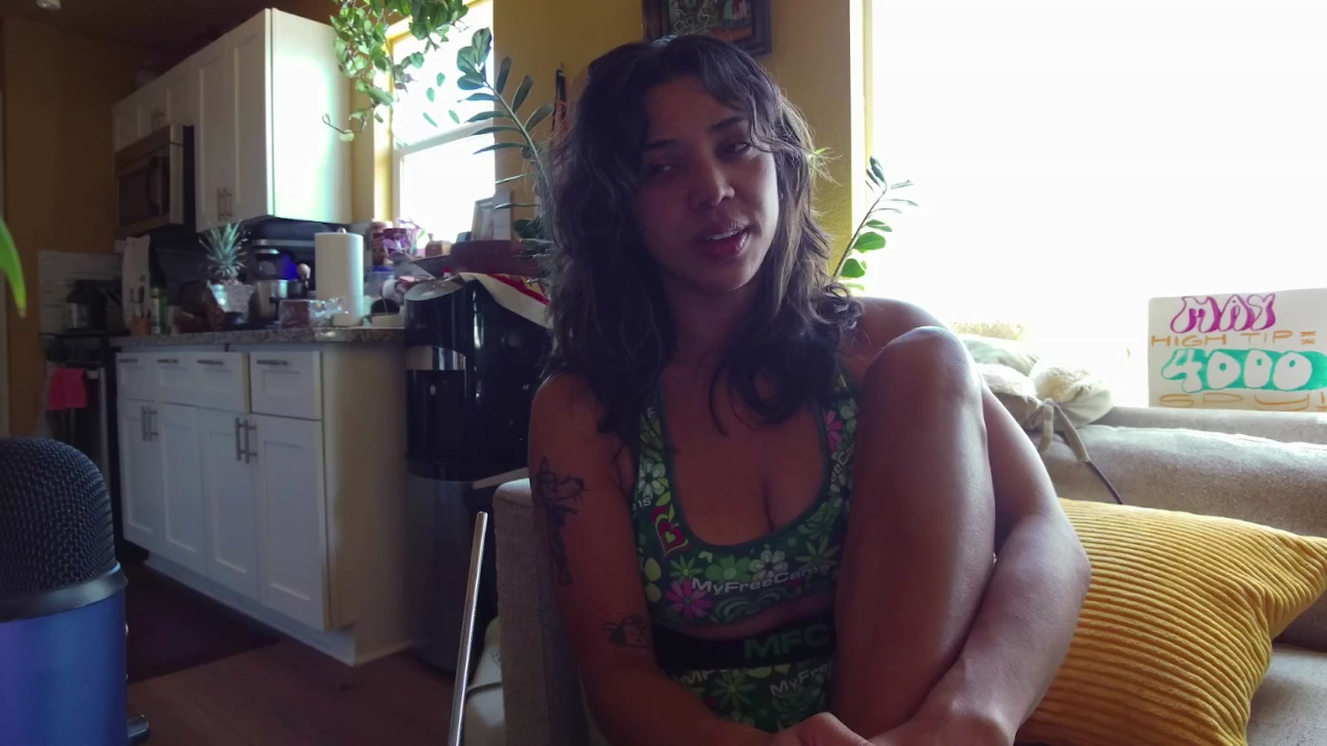 KissingHigh video thumbnail