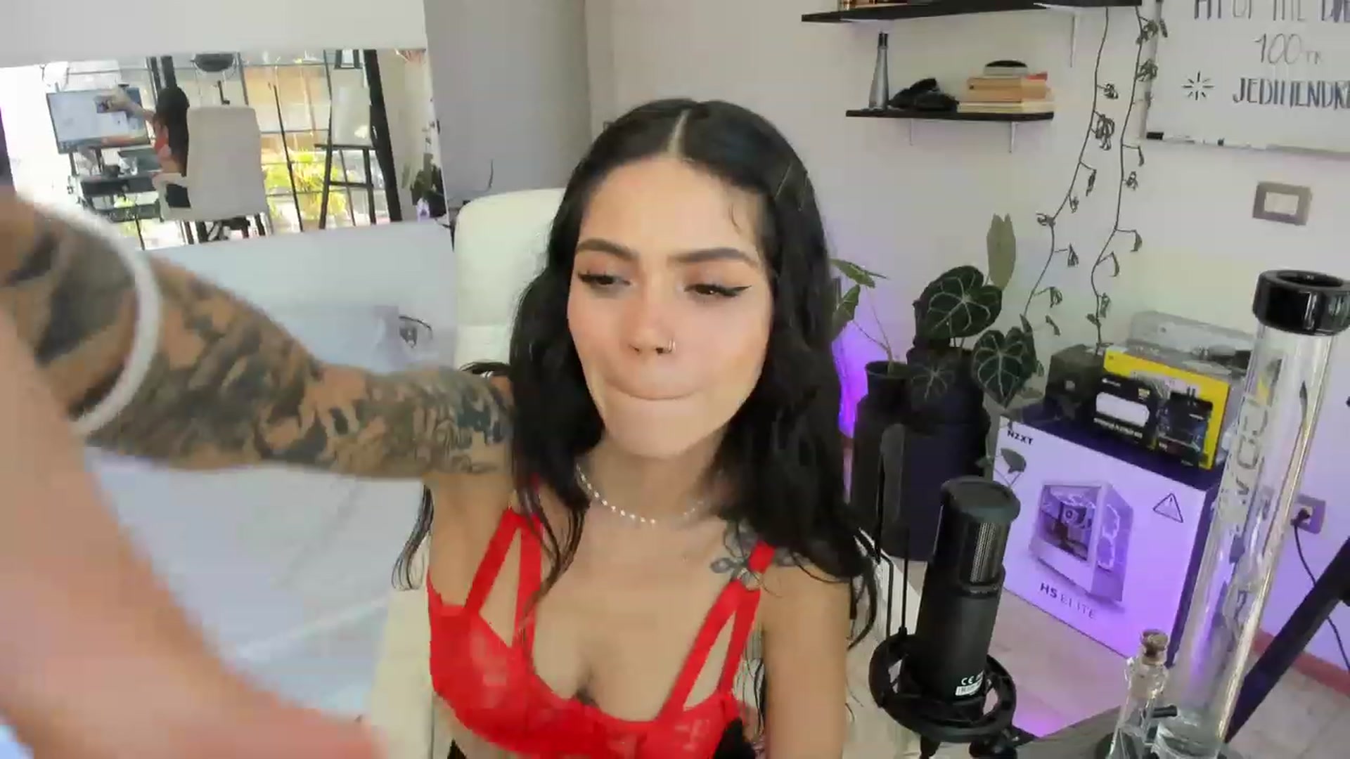 catelinecane video thumbnail