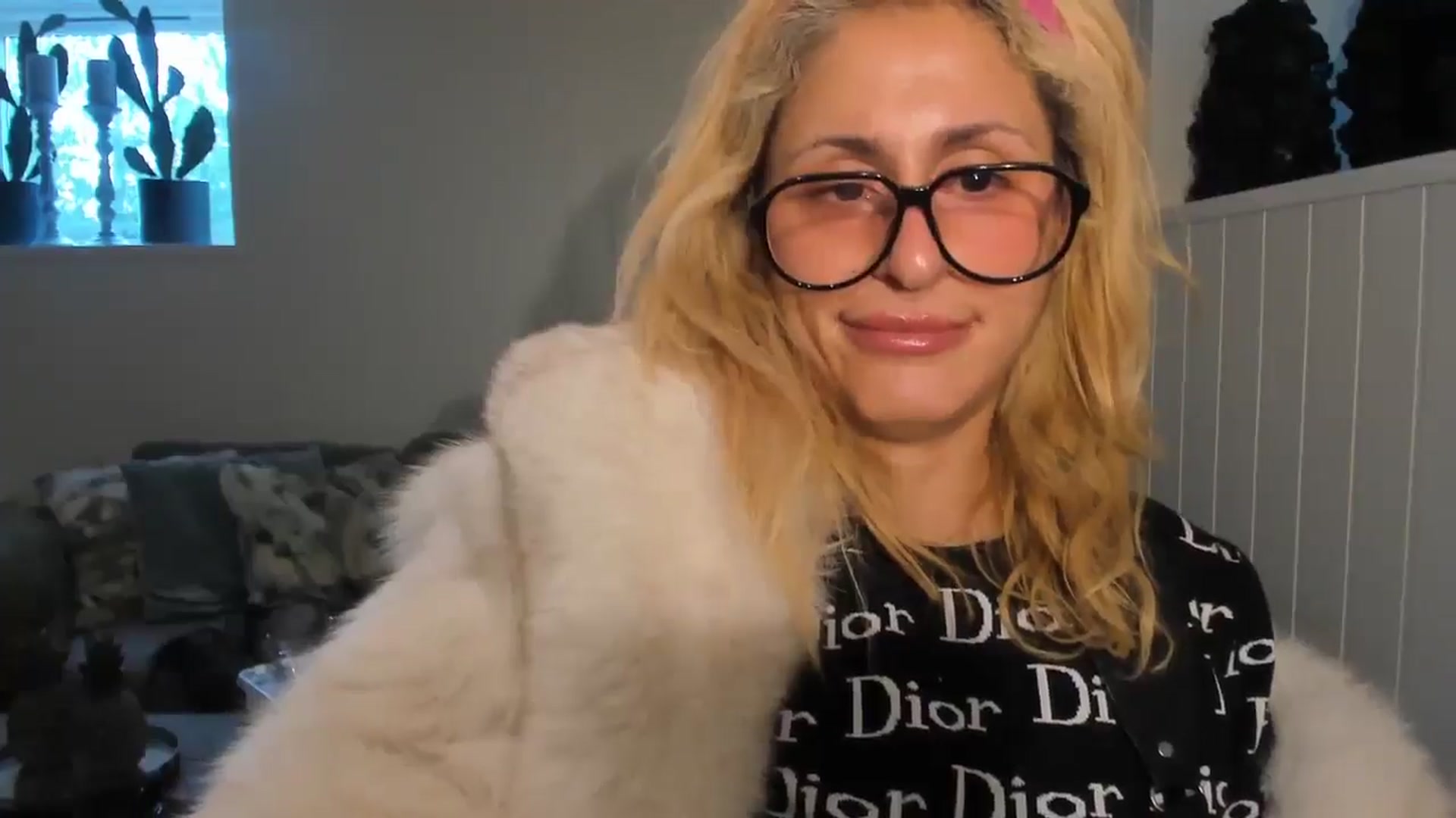 Evilelegance video thumbnail