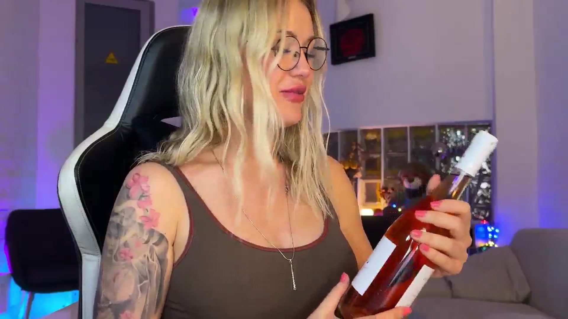 AlexiAngel video thumbnail