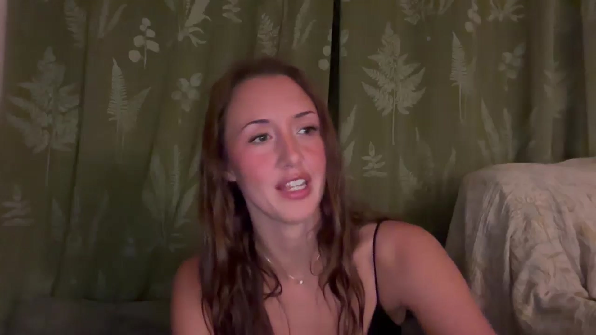 SarahBttrfly video thumbnail