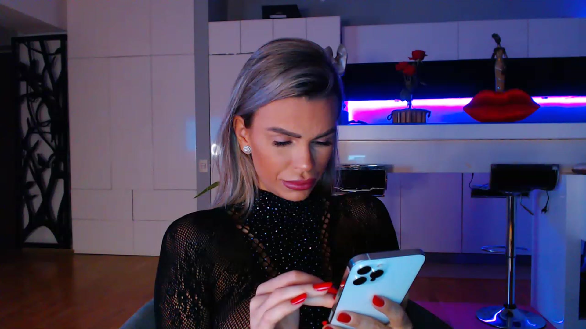D_y_y video thumbnail