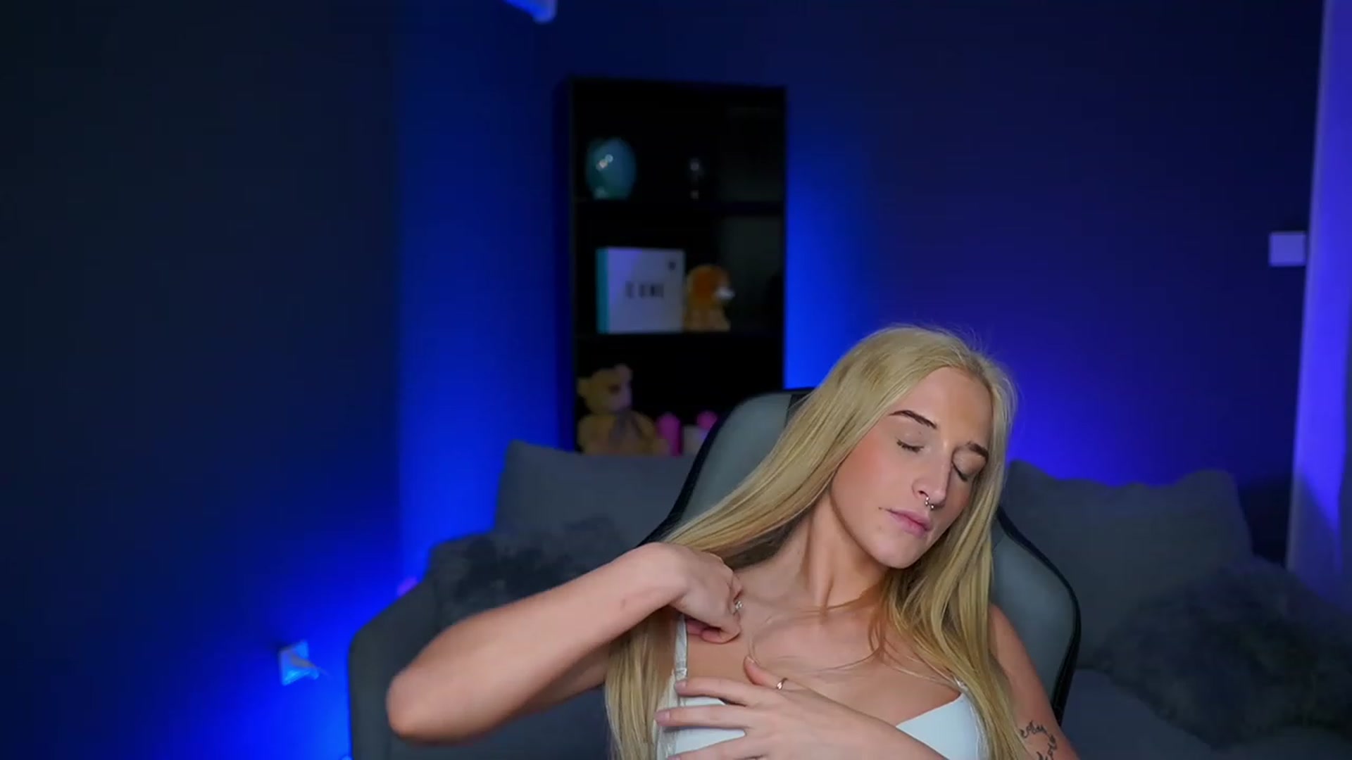 NicoletteShea video thumbnail