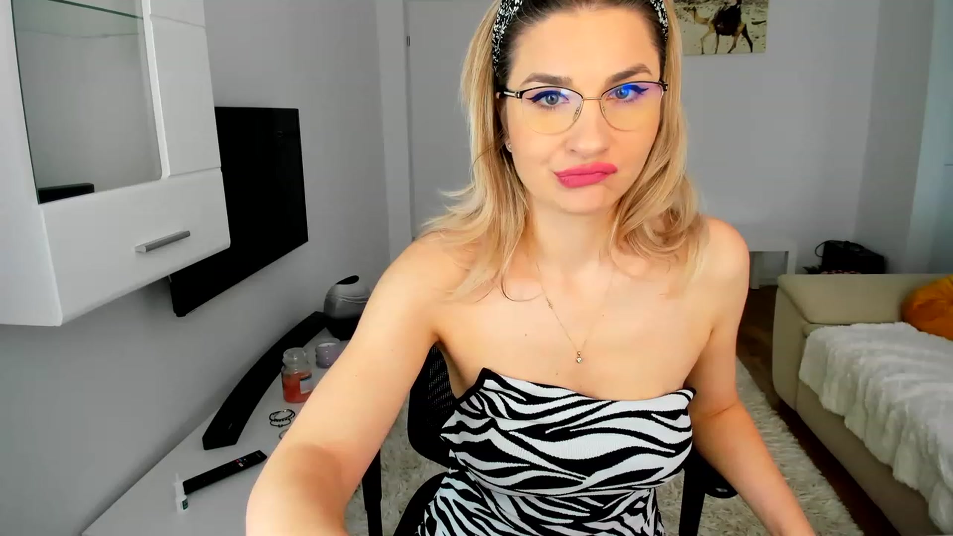 AlyMiss video thumbnail