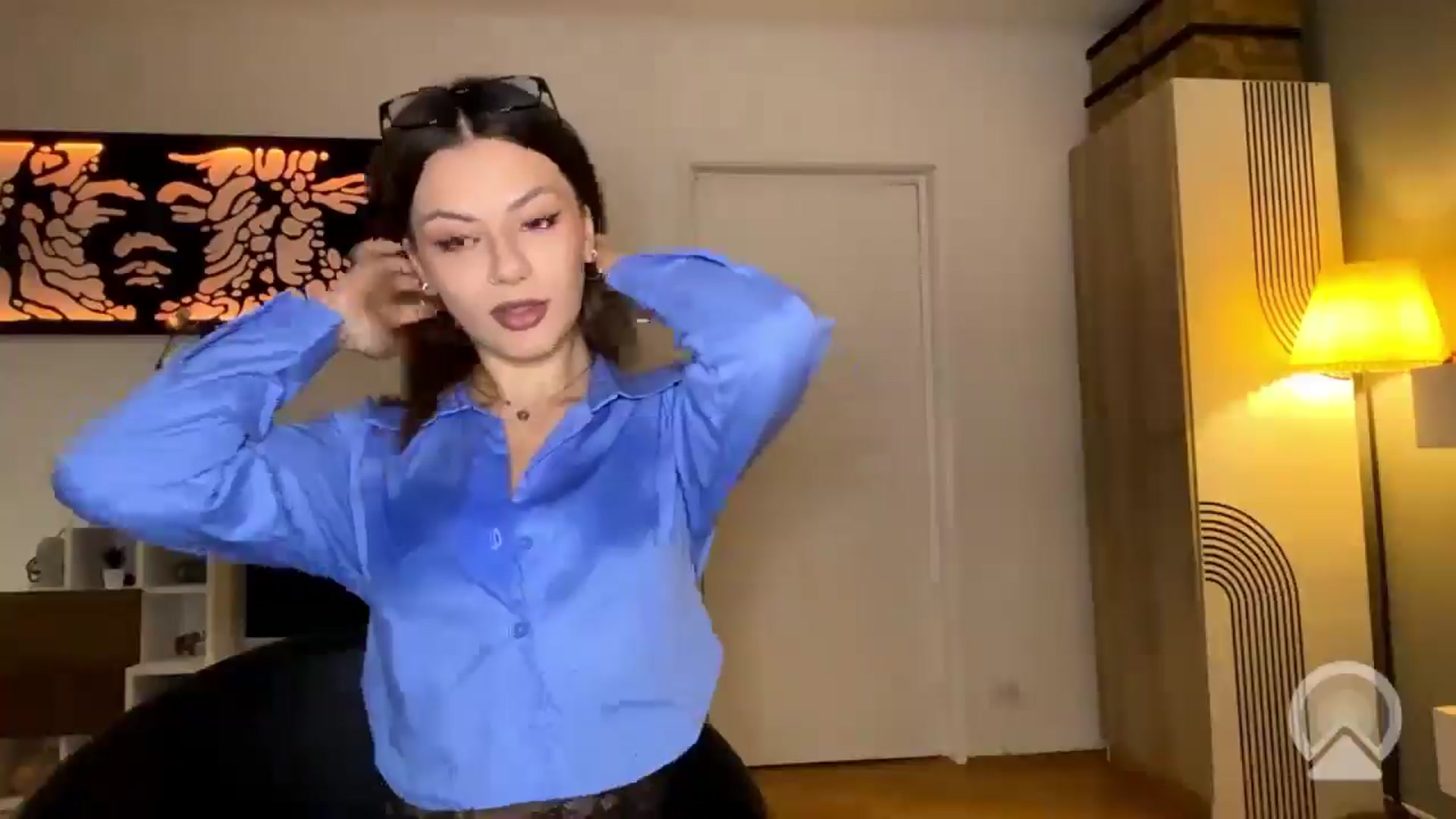 RiriBee video thumbnail