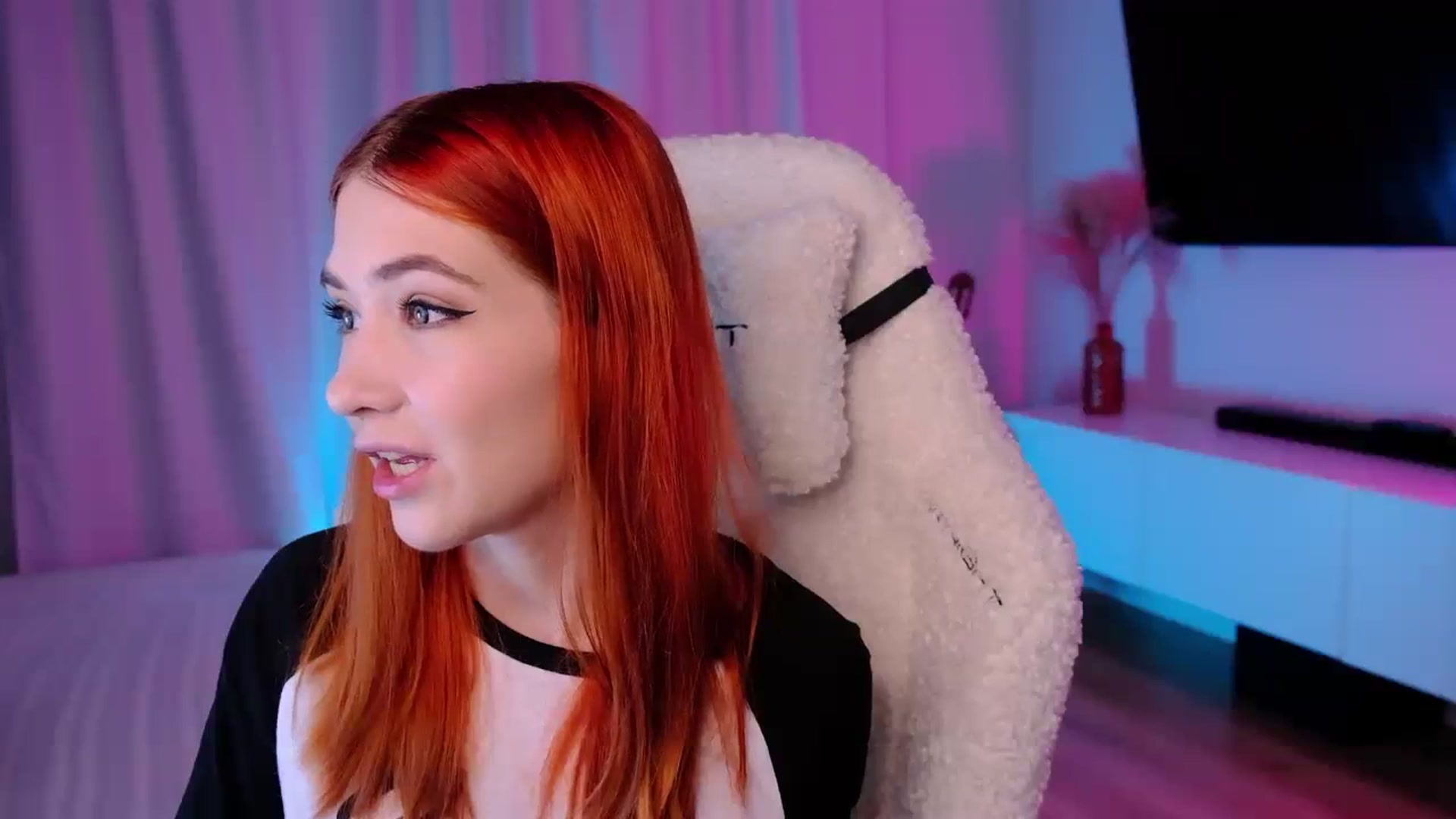 JulyRedFox video thumbnail