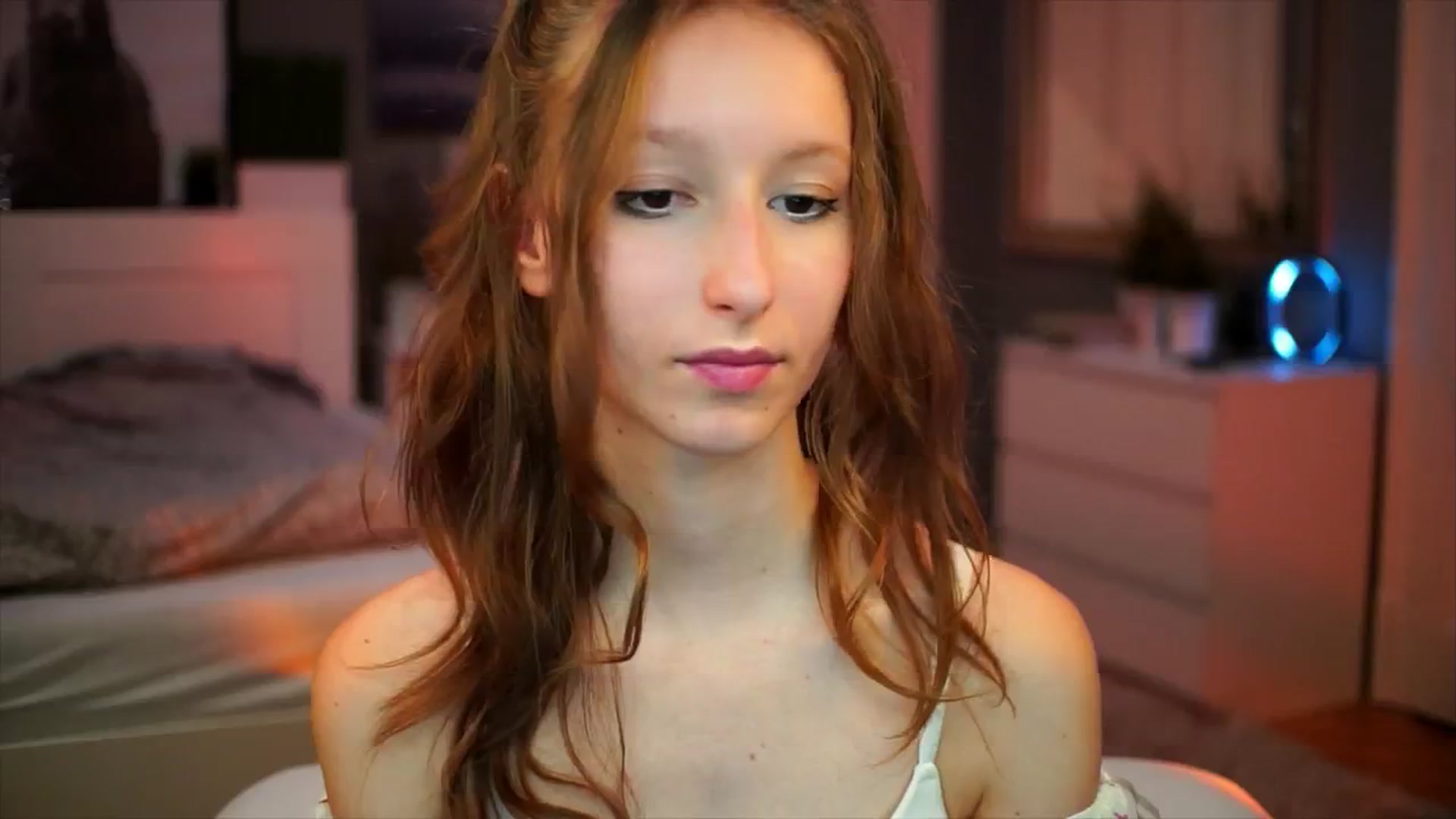 Kira9 video thumbnail