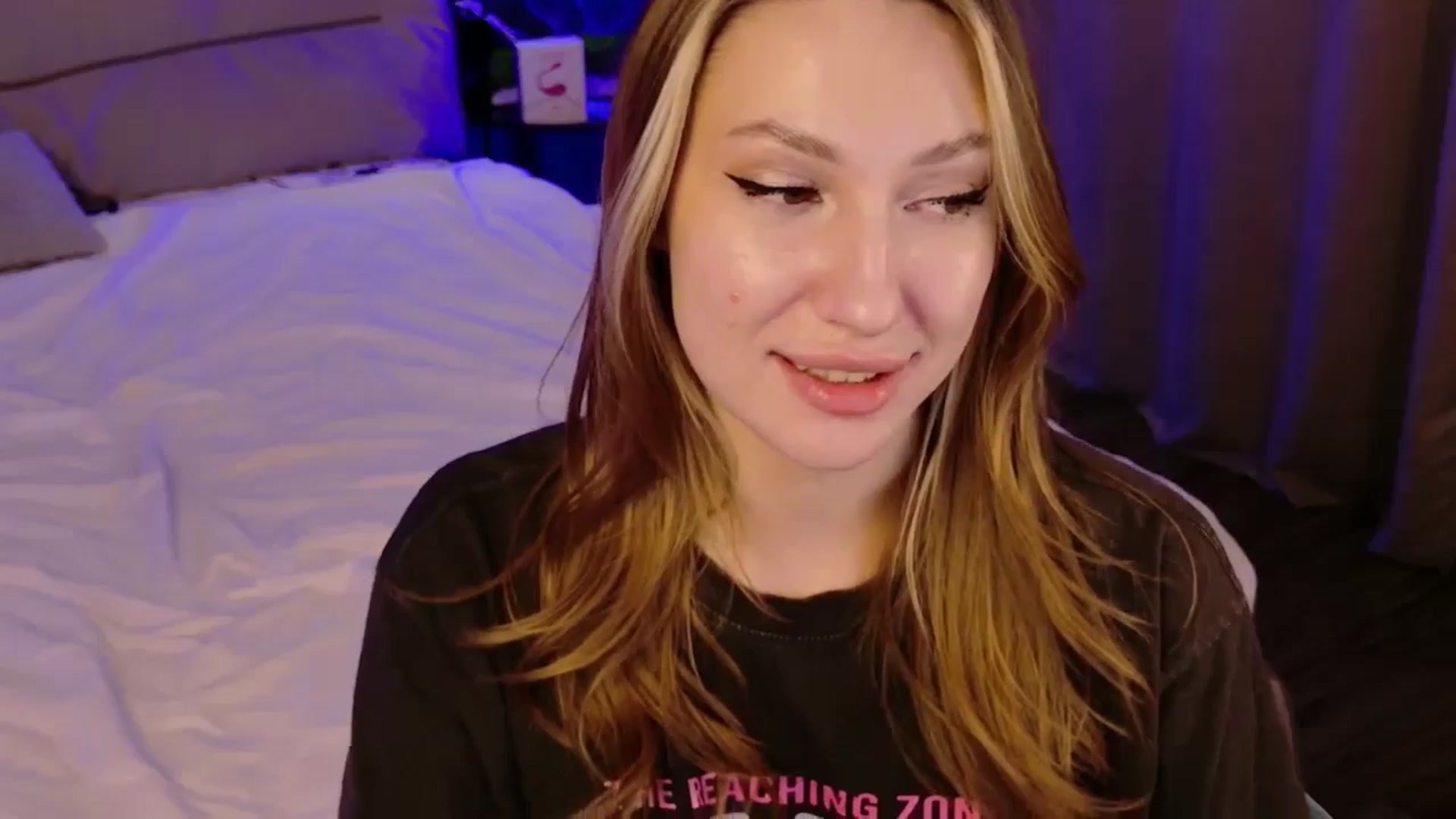 LovelyGin video thumbnail