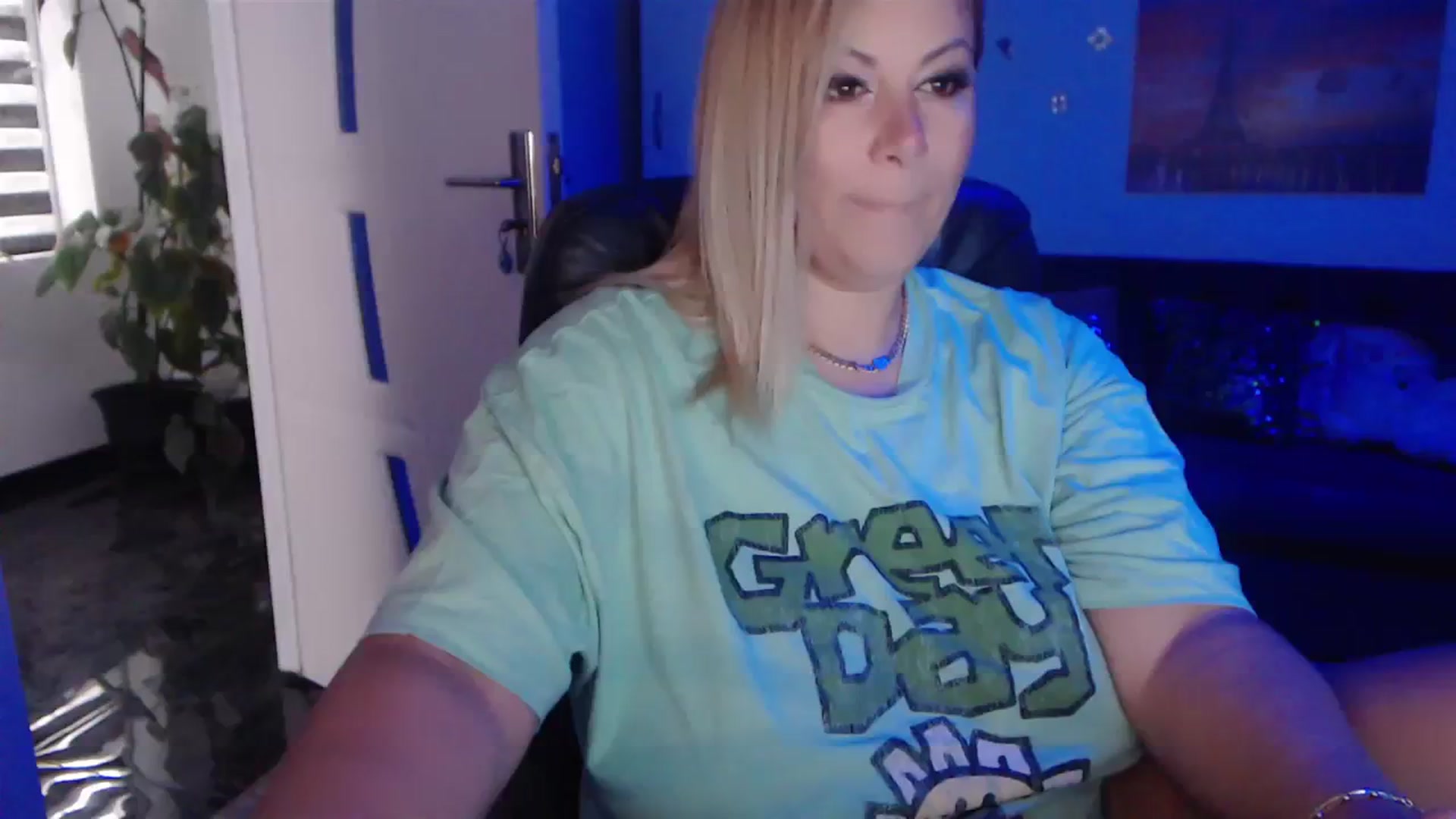 A_baby_Boo video thumbnail