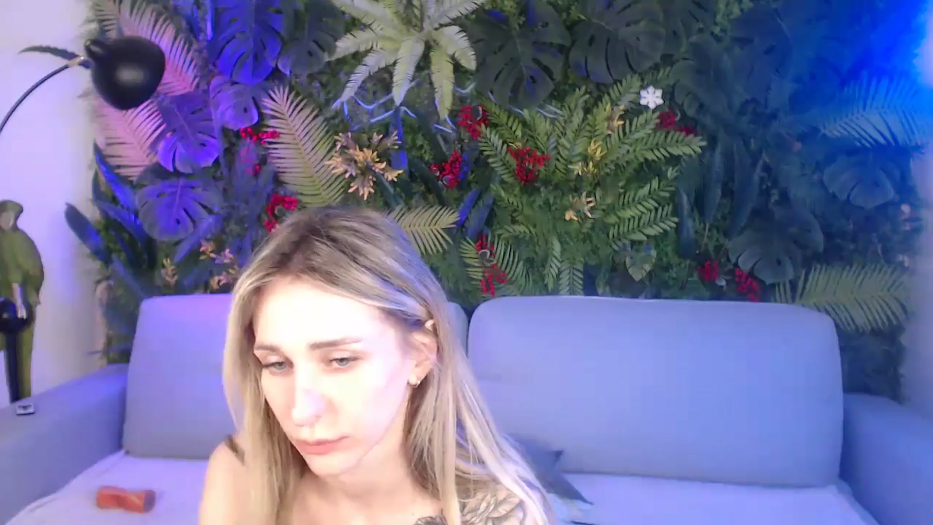 Horny_Blond video thumbnail