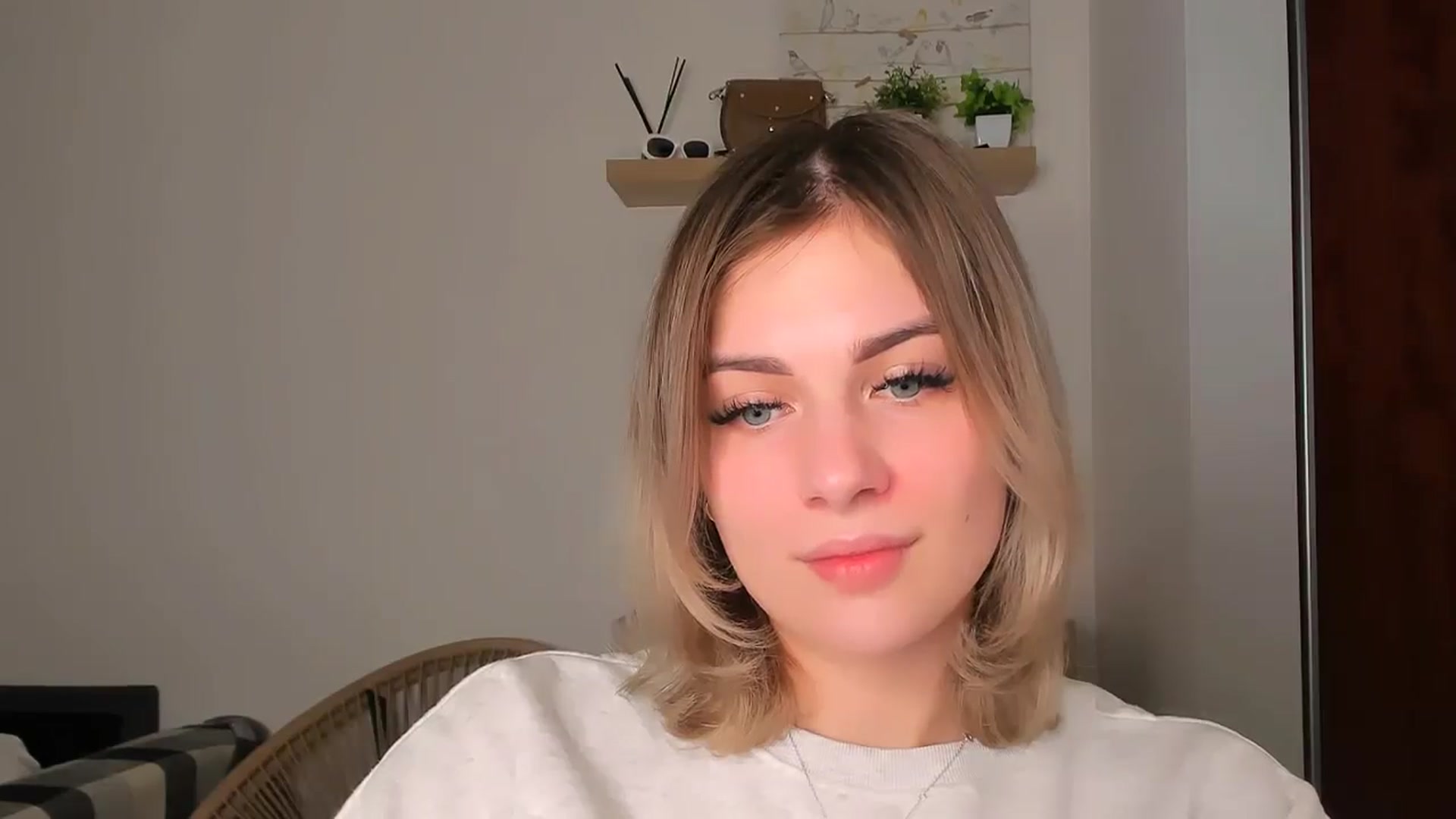 EarlyyBird video thumbnail