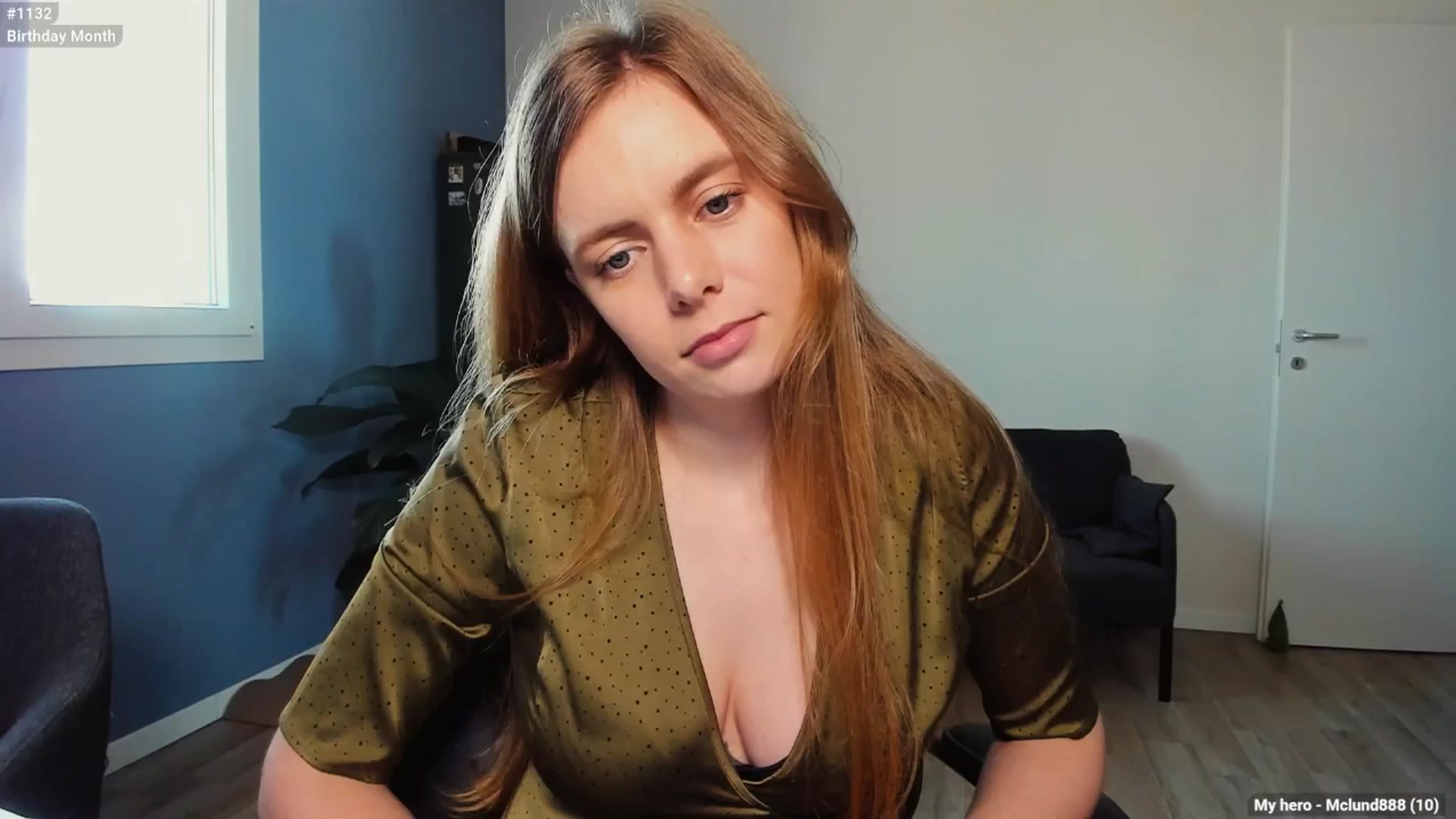 Personage video thumbnail