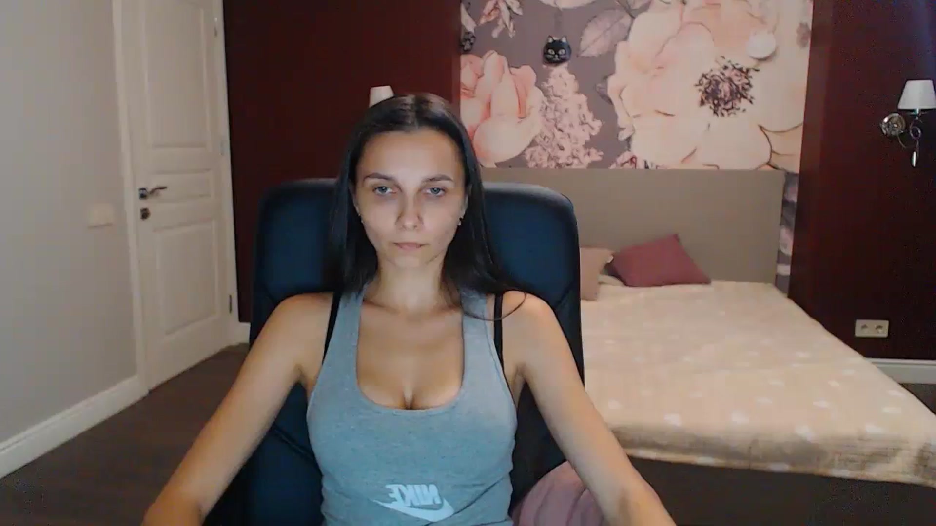 Karina_Mils video thumbnail