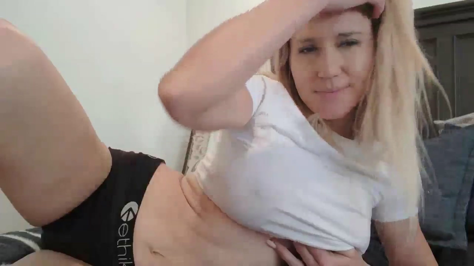 blond_milf video thumbnail