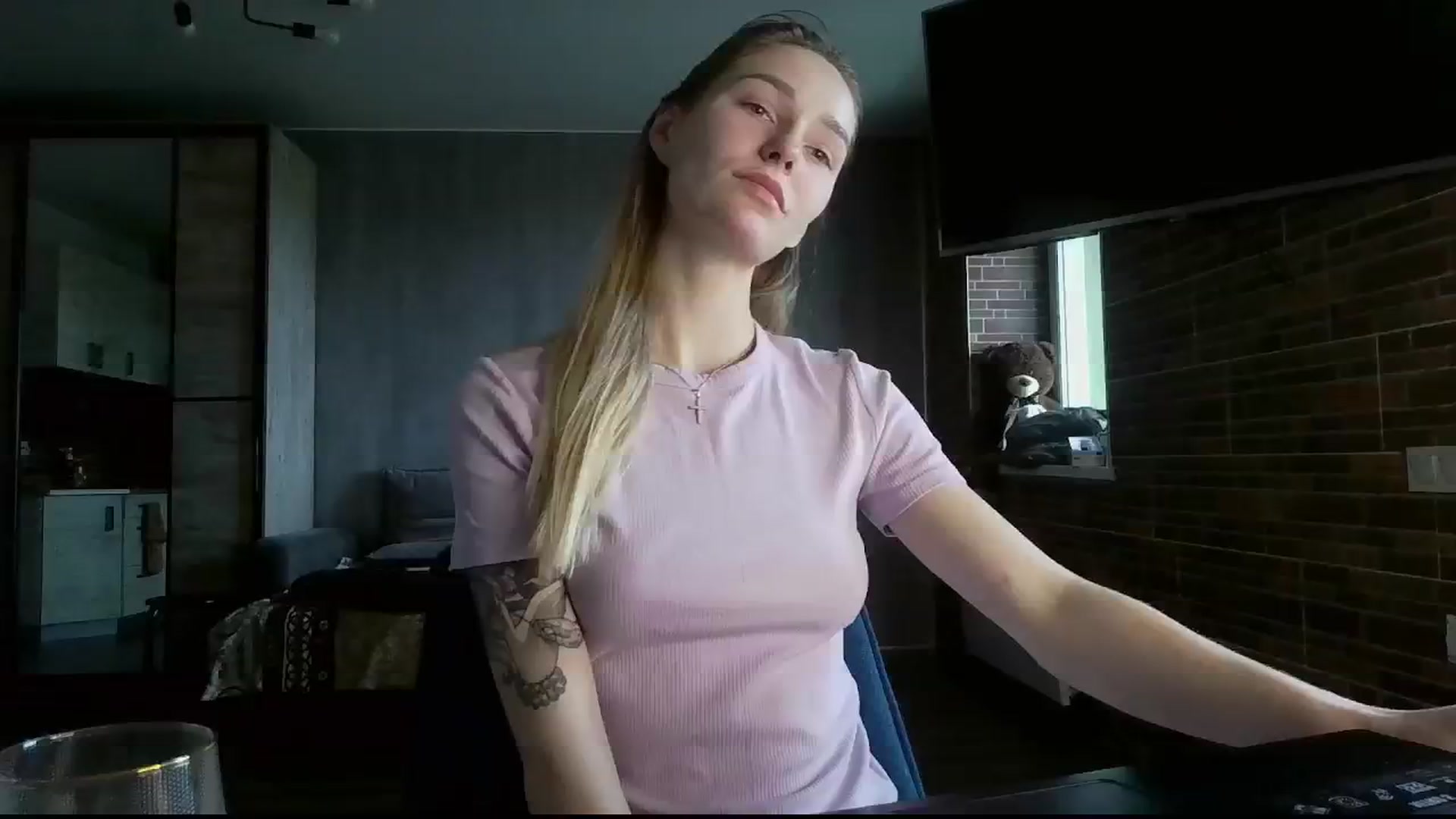 Miliain video thumbnail