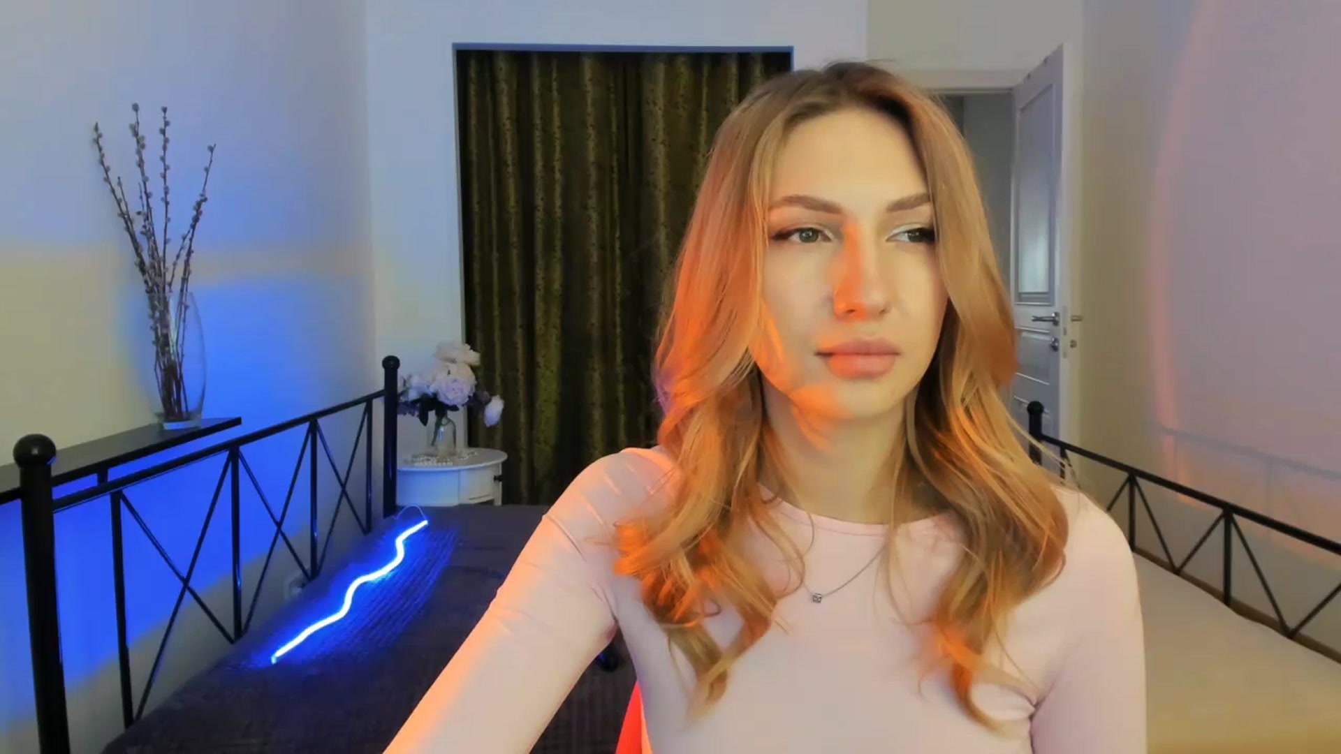 LovelyGin video thumbnail