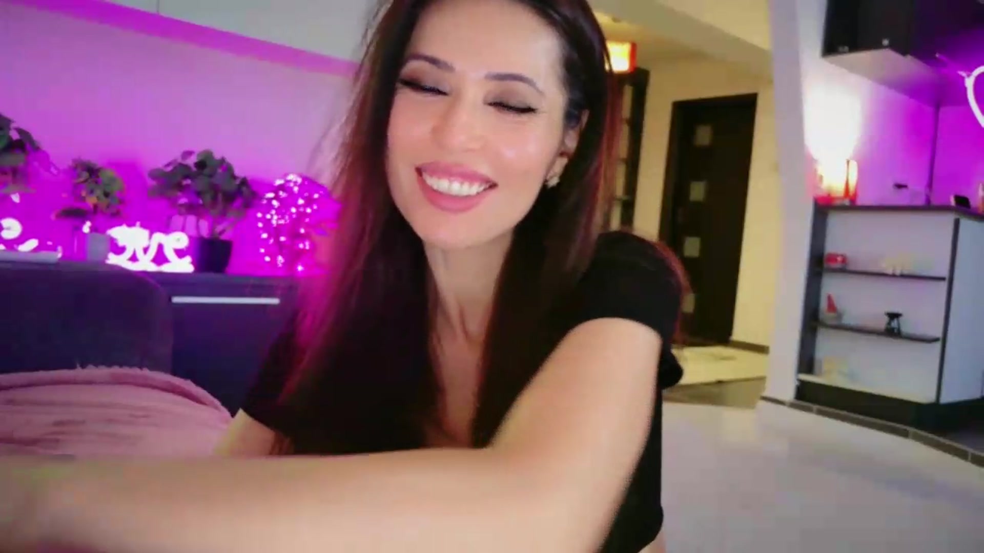 SmileyTinaa video thumbnail
