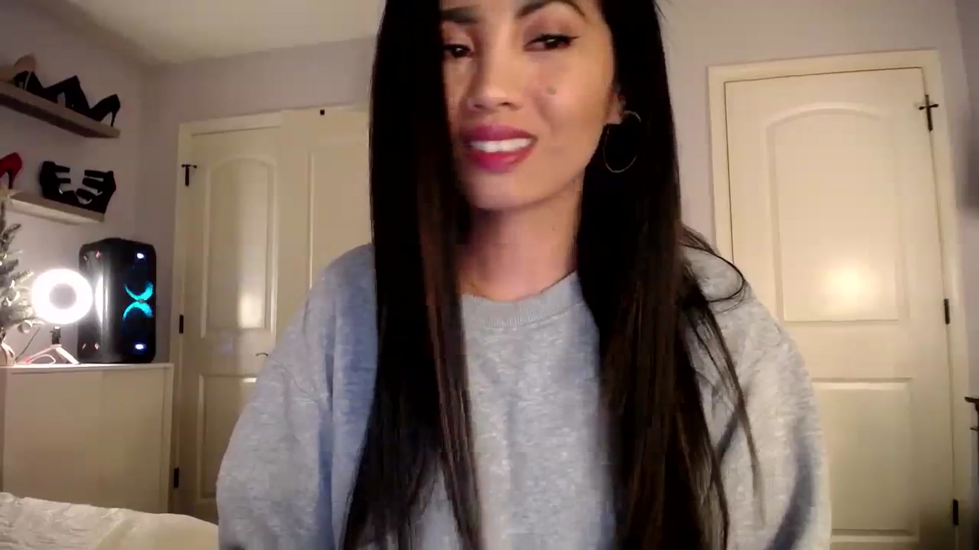 AsianLuv_4U video thumbnail