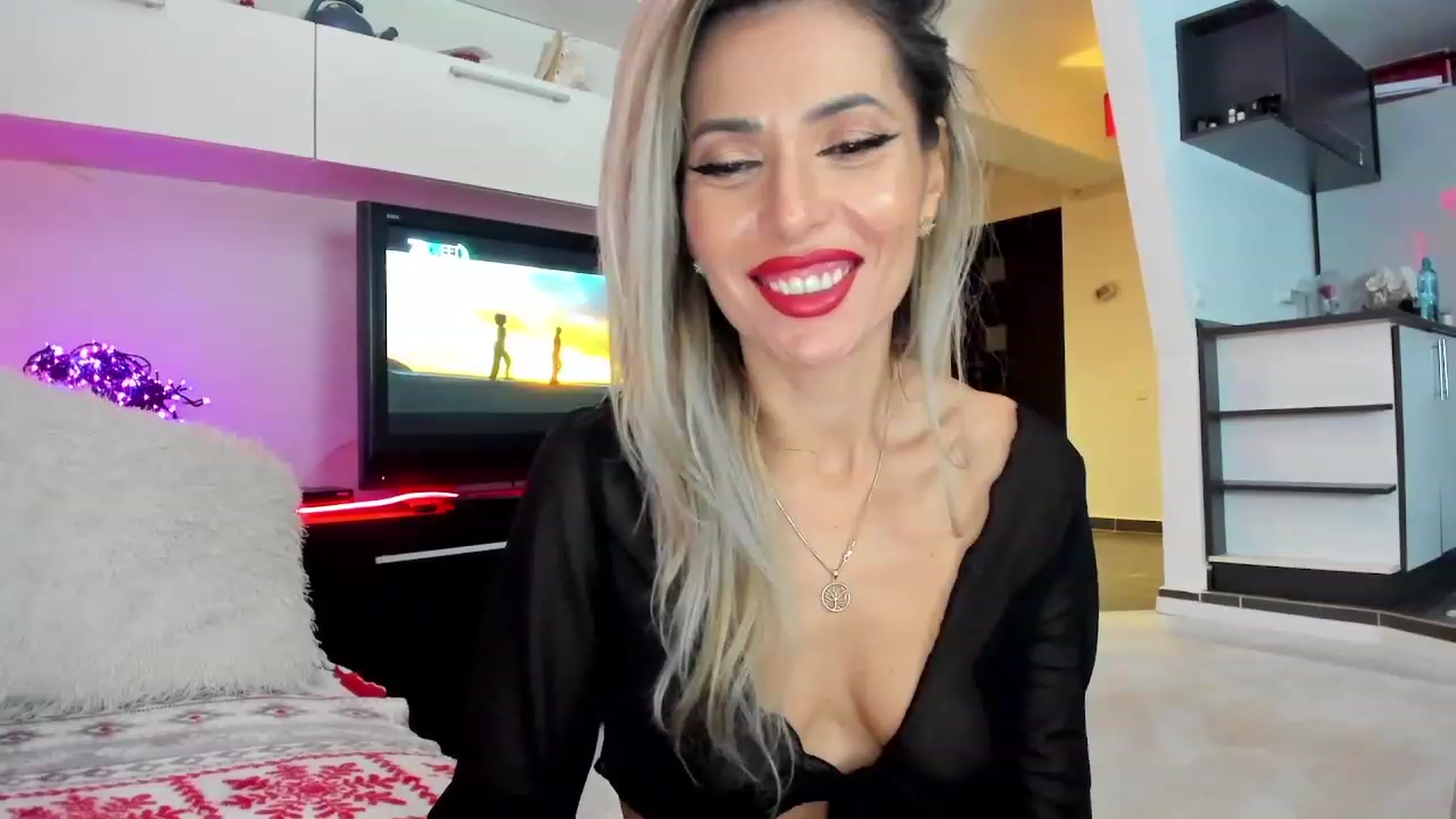 SmileyTinaa video thumbnail