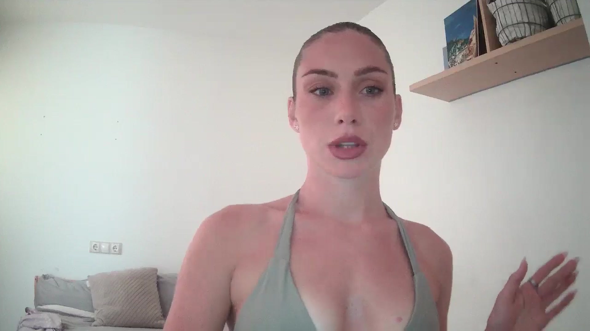 English_Lola video thumbnail