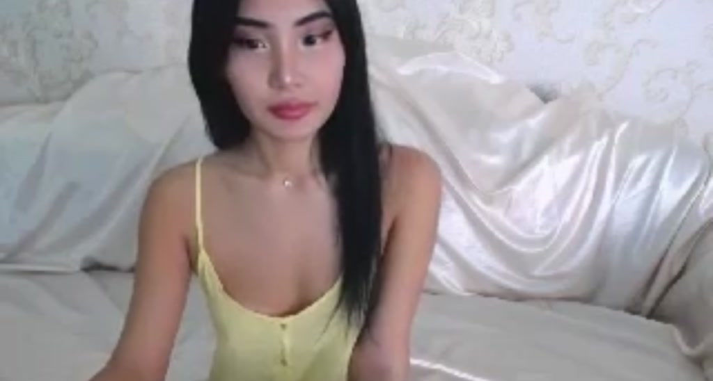 LiliGigi video thumbnail