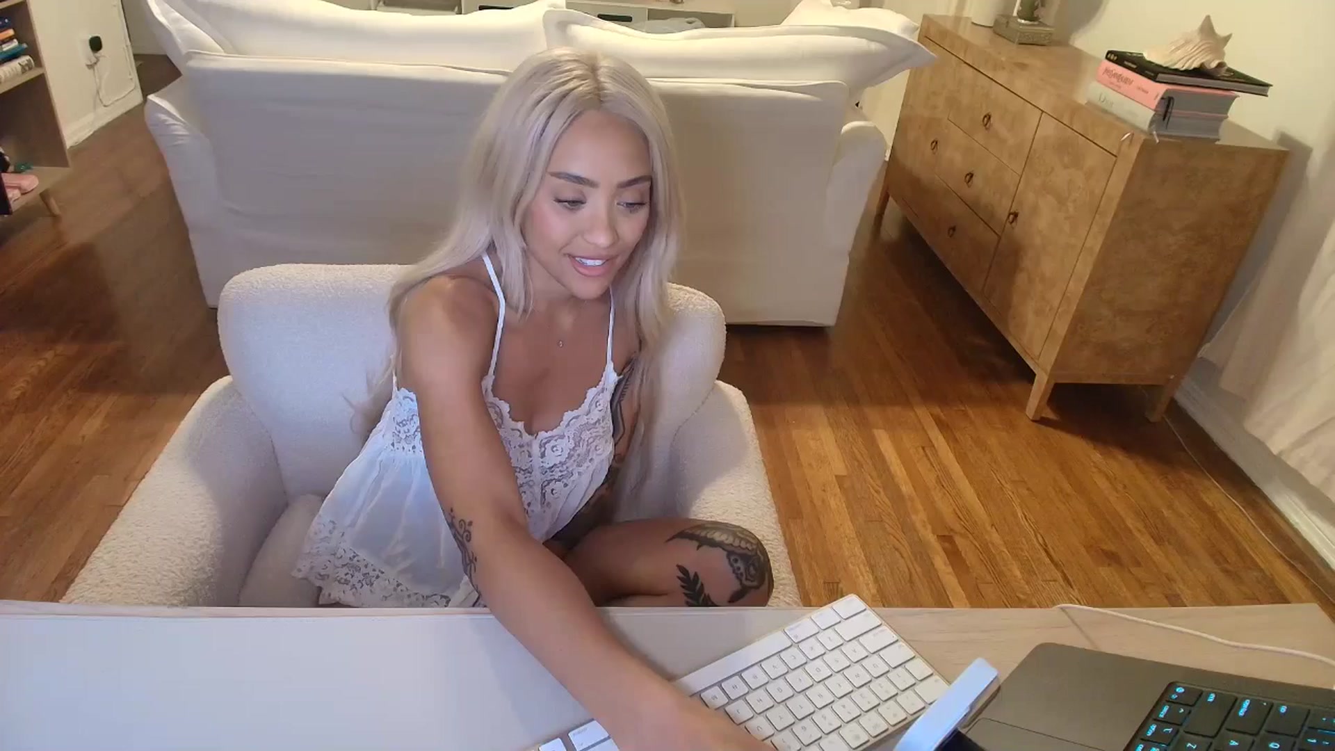 rosiewestttt video thumbnail