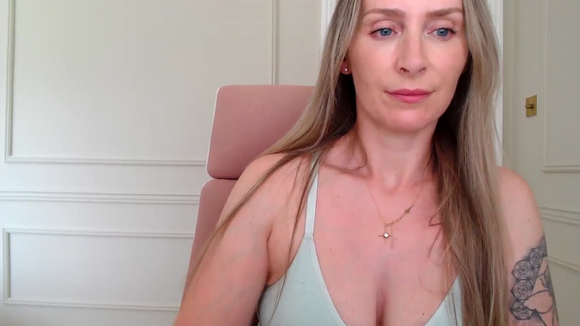 Boob_Jiggler video thumbnail
