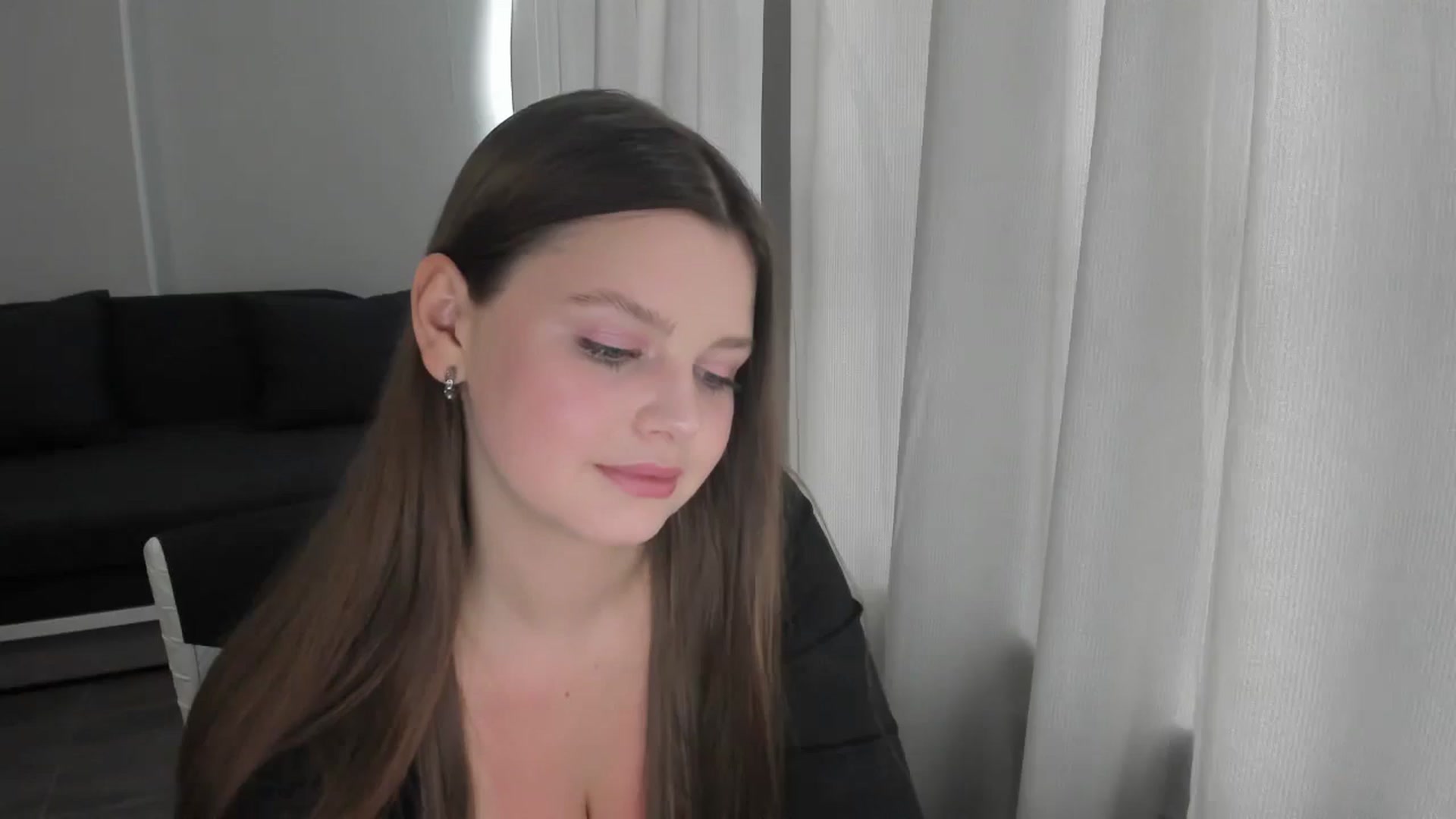 Annaneon video thumbnail
