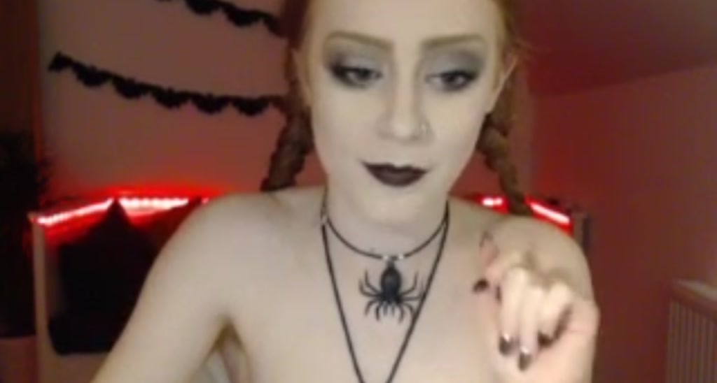 LunaRoux video thumbnail