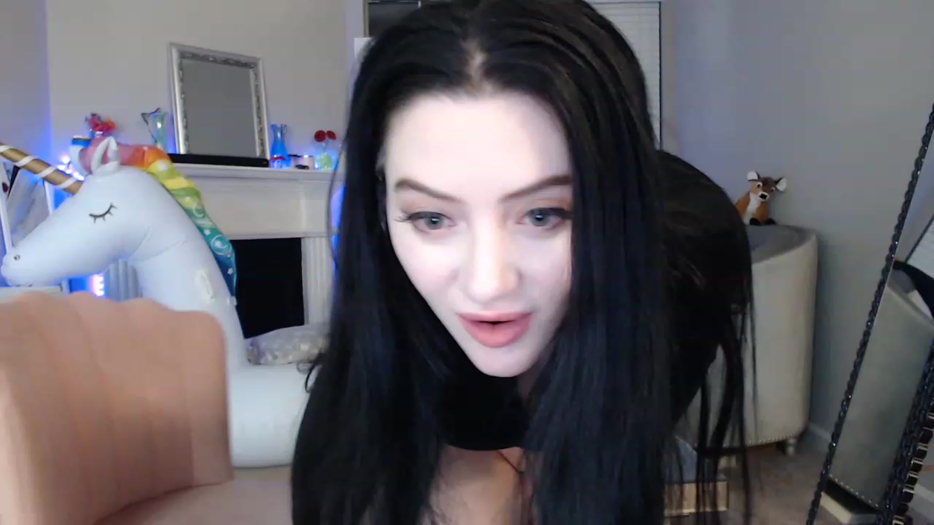 Pink_Fawnnn video thumbnail