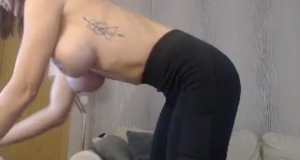 HOTTIEGIULY video thumbnail
