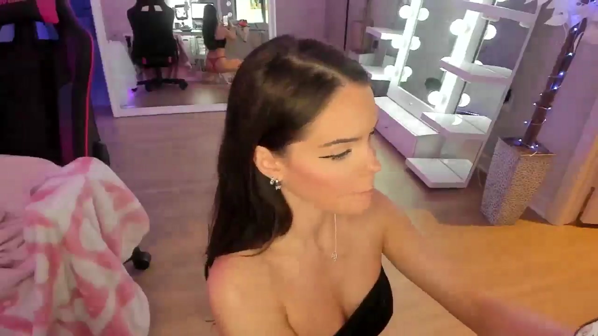 BrinaNellie_ video thumbnail
