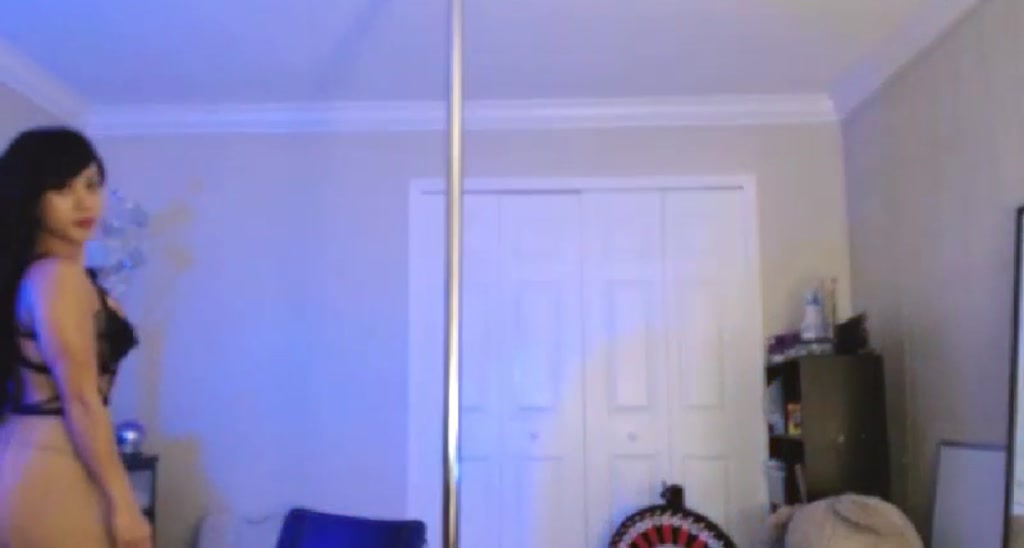 Downloads video thumbnail