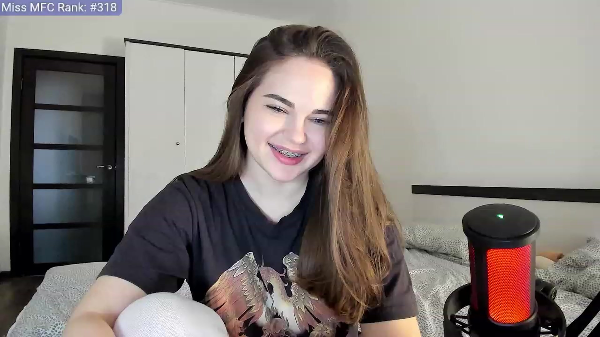 BeeTheQueen video thumbnail
