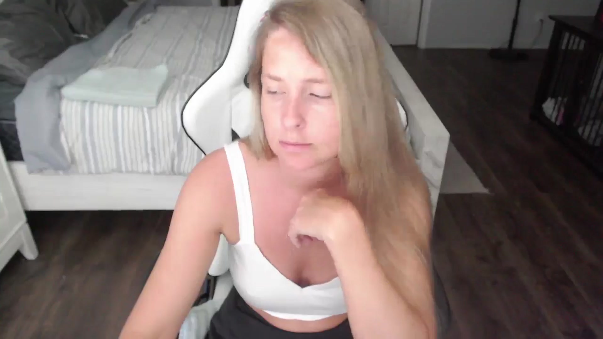 ZenZoey video thumbnail