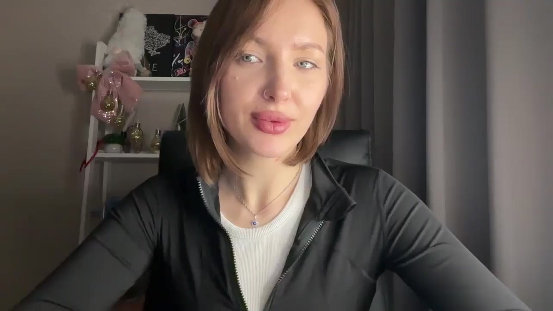 Di_Pearl video thumbnail