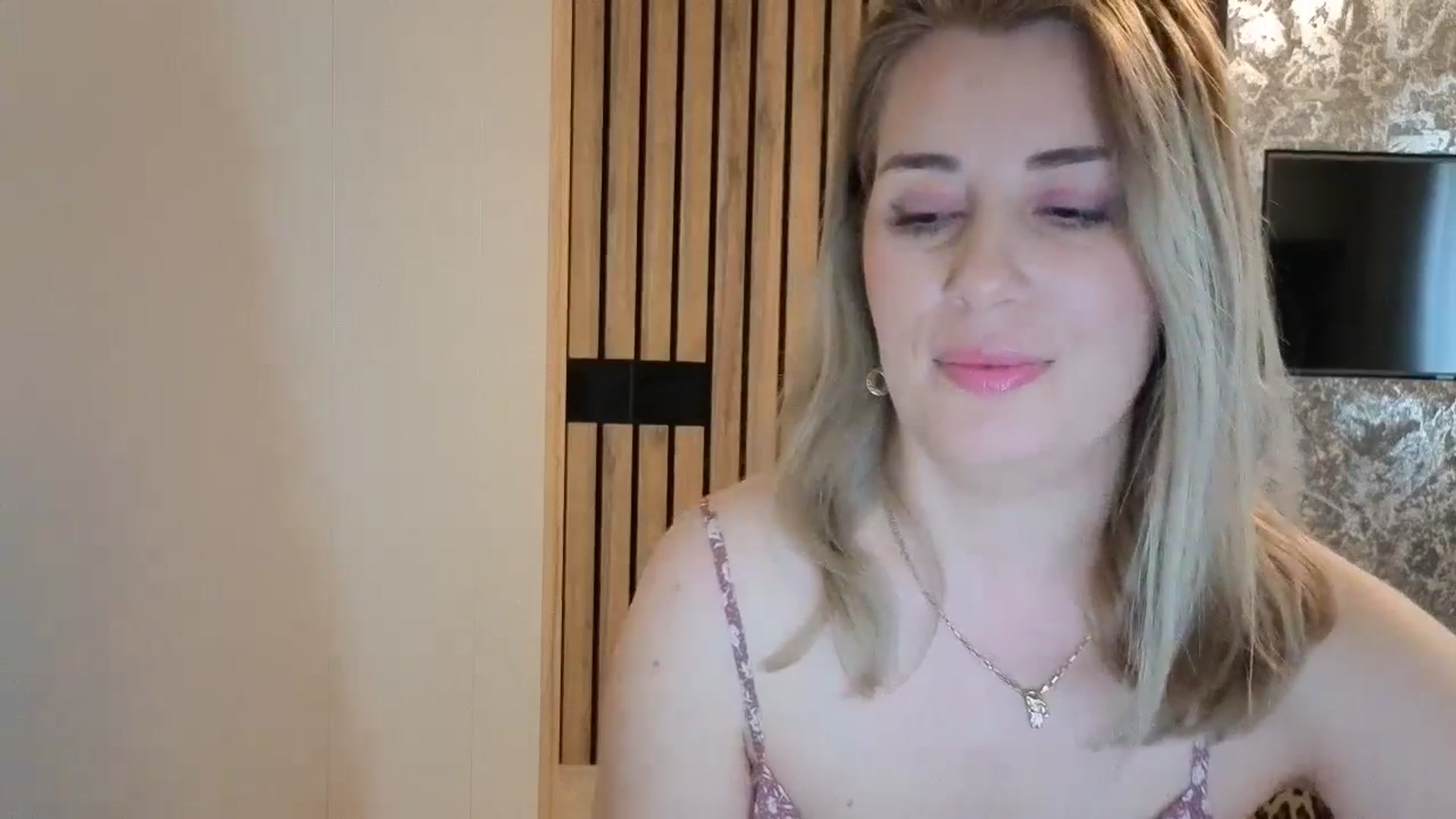 PrettyWomen31 video thumbnail