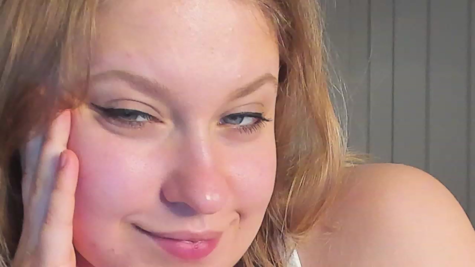 SensualAdict video thumbnail