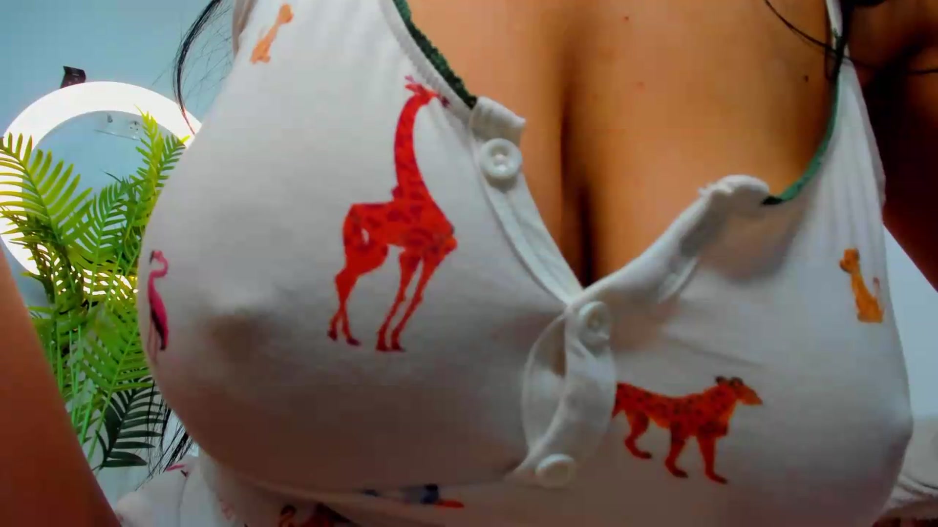 AwesomeJolie video thumbnail
