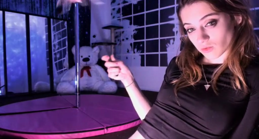 NaomiDee video thumbnail