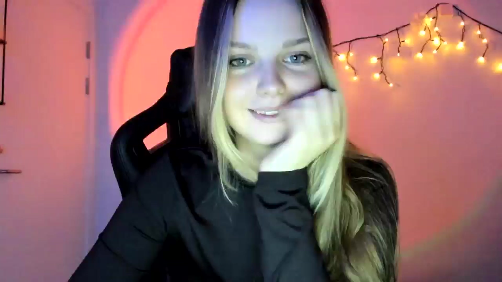 Annaneon video thumbnail