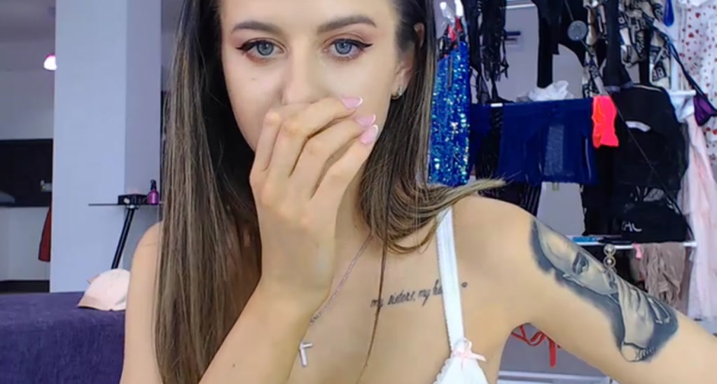 AnjaDee video thumbnail