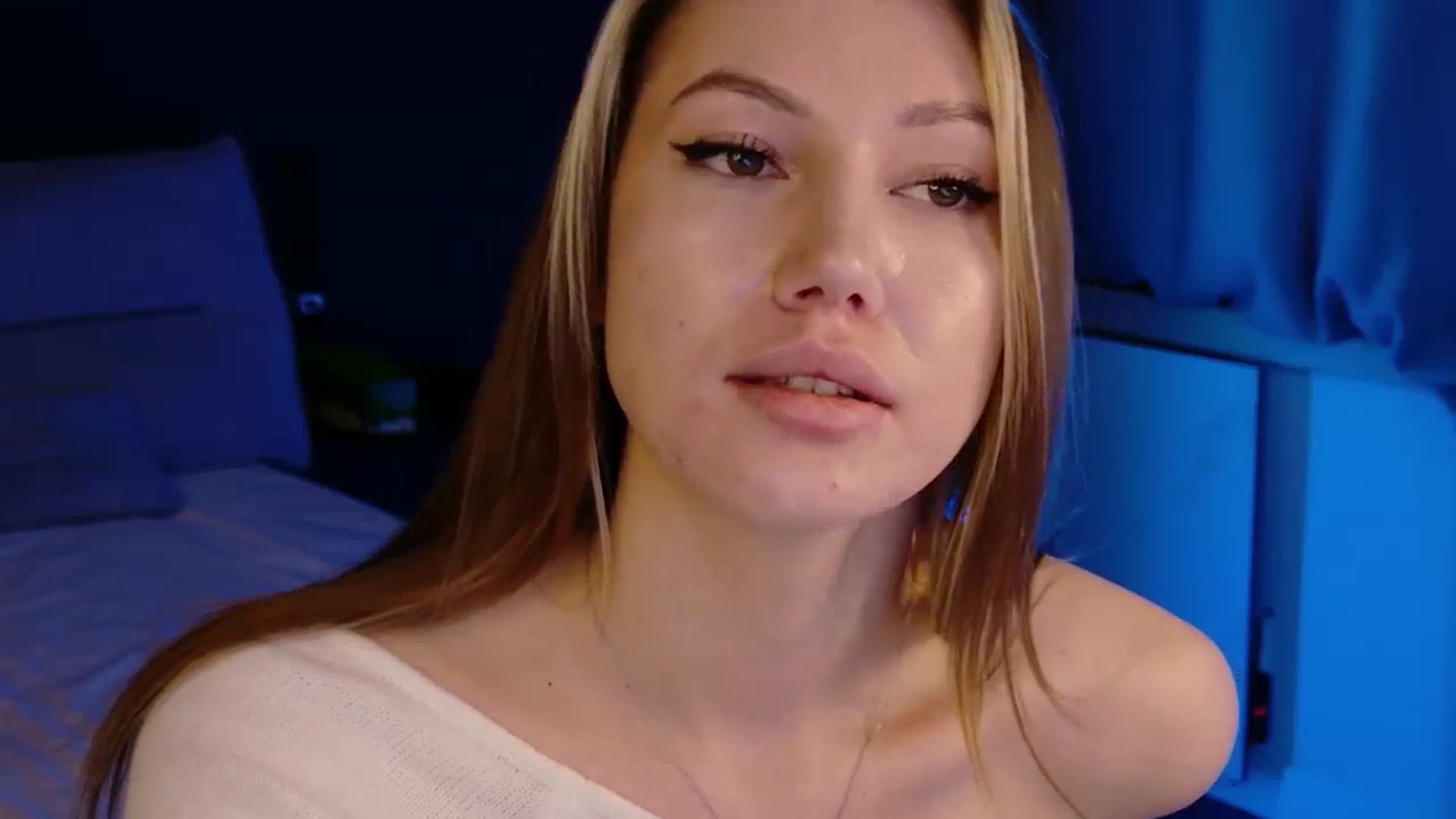LovelyGin video thumbnail