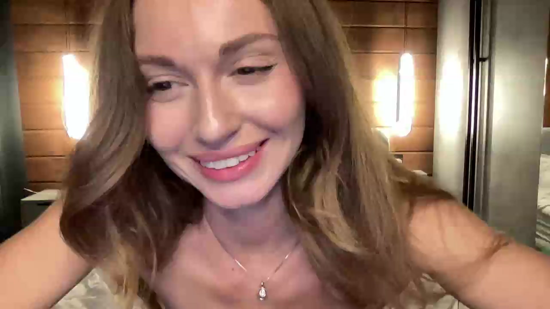 UniiqueMilana video thumbnail