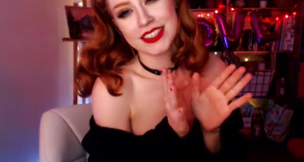 LunaRoux video thumbnail