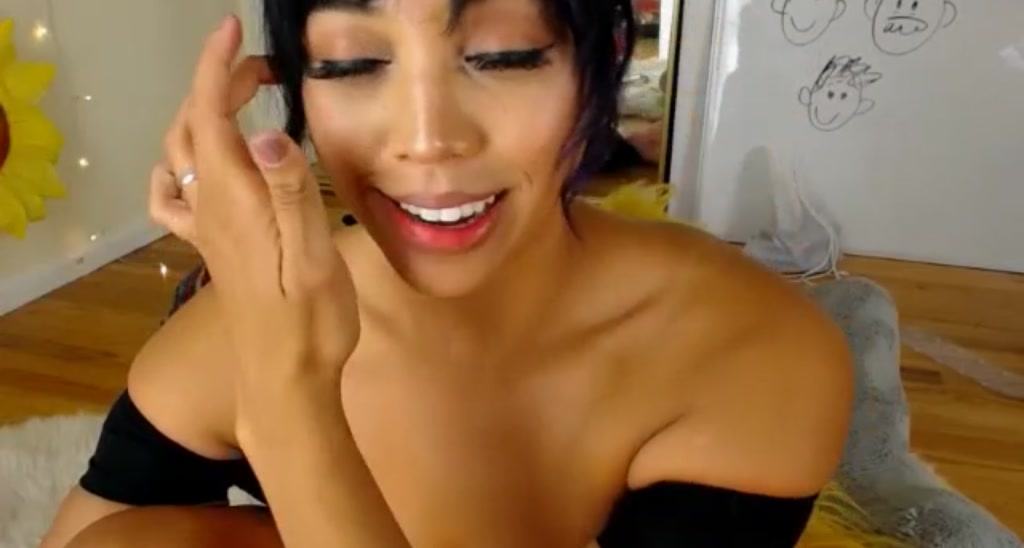 KissingHigh video thumbnail