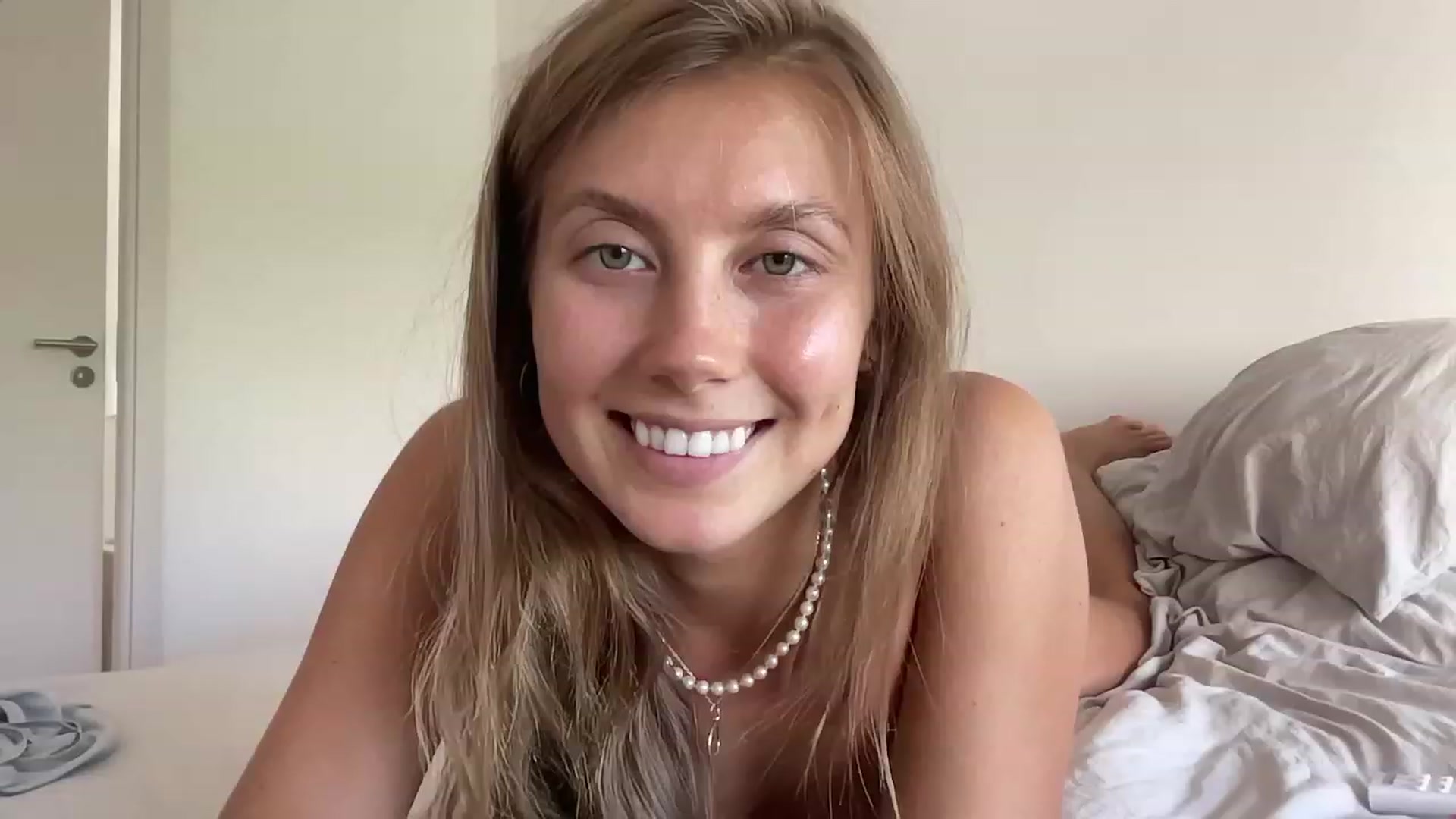 JasSurfGirl video thumbnail